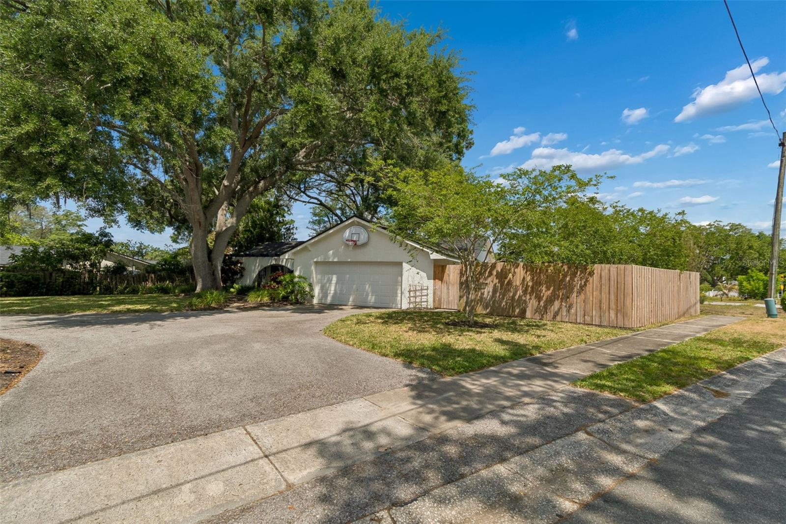 13338 LAKE GEORGE LN, TAMPA, FL, 33618