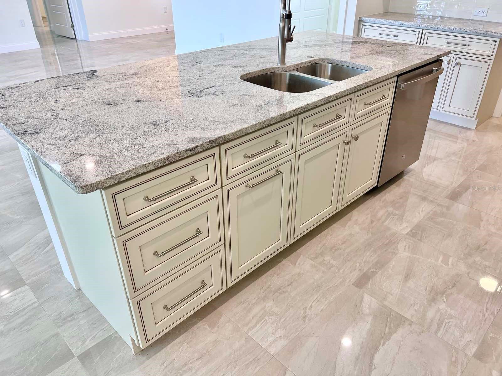 55 ROTONDA CIR, ROTONDA WEST, FL, 33947