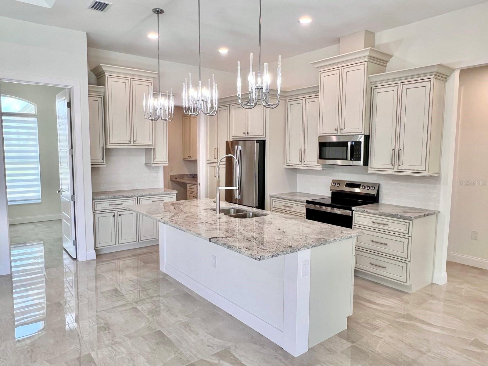 55 ROTONDA CIR, ROTONDA WEST, FL, 33947