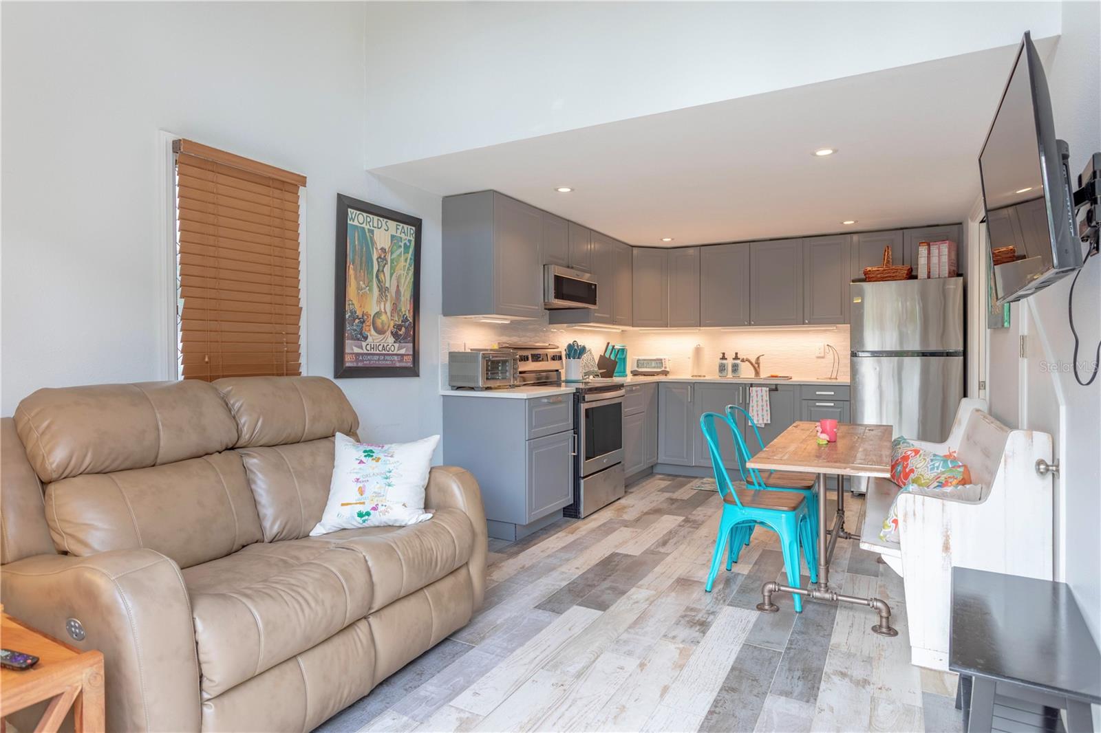 422 E GORE ST, ORLANDO, FL, 32806