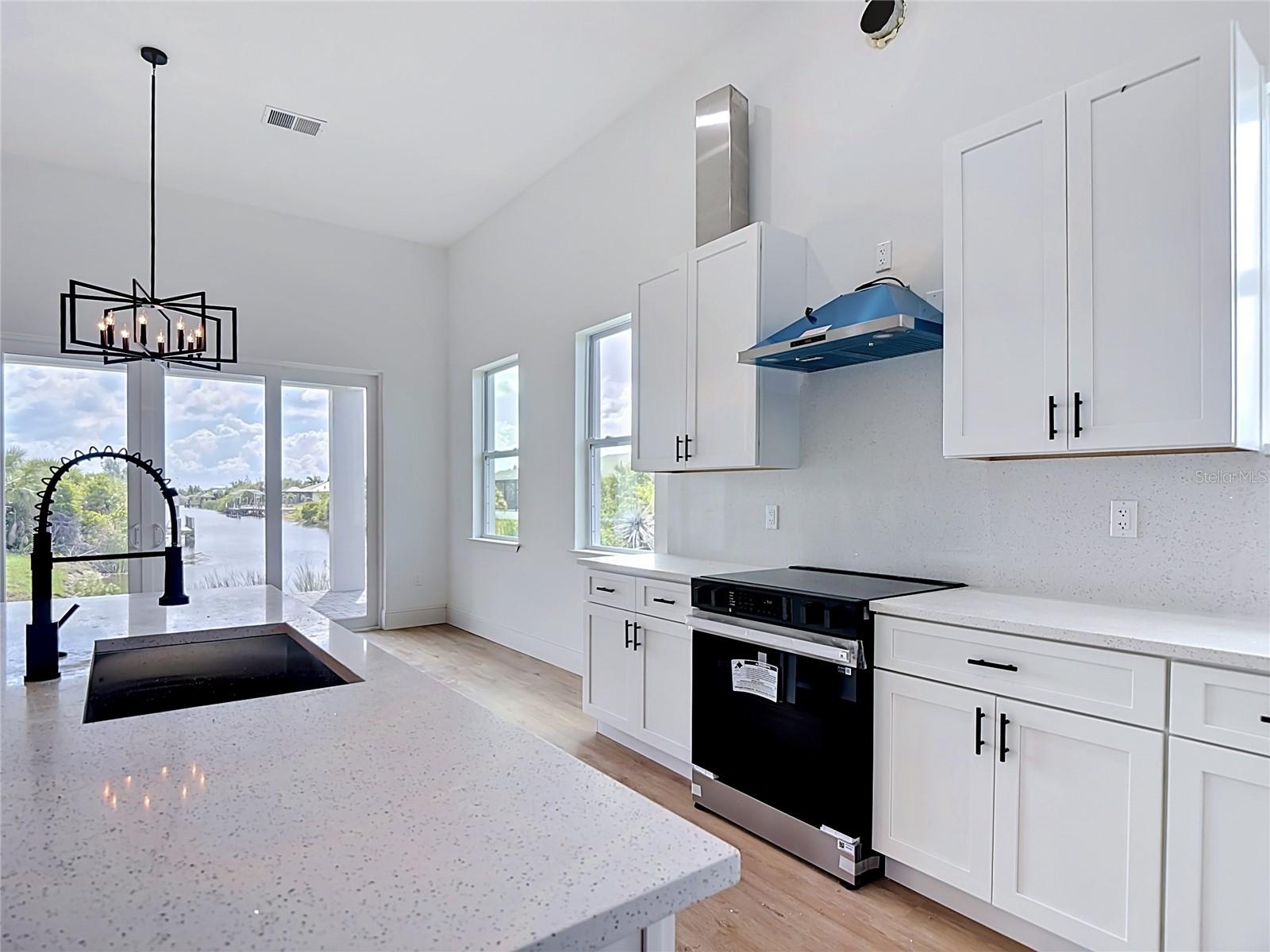 10262 KINGSVILLE DR, PORT CHARLOTTE, FL, 33981