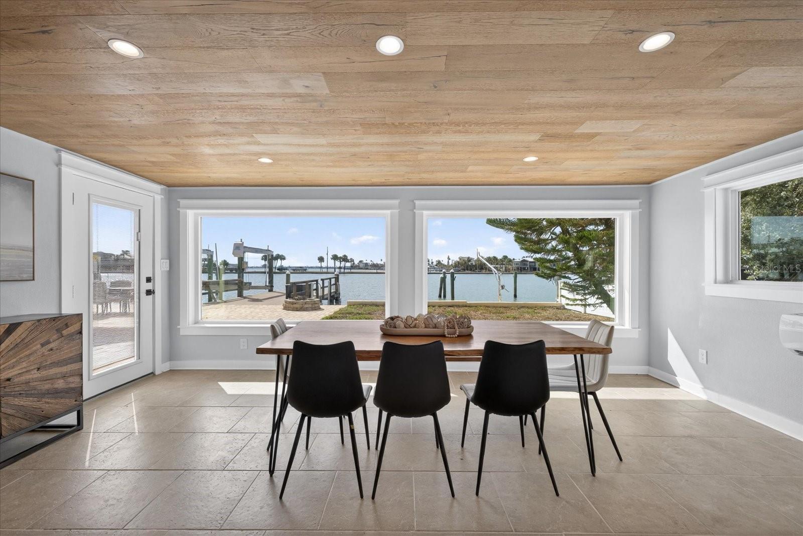 16126 4TH ST E, REDINGTON BEACH, FL, 33708