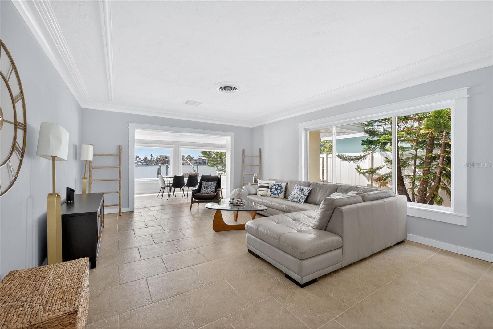 16126 4TH ST E, REDINGTON BEACH, FL, 33708