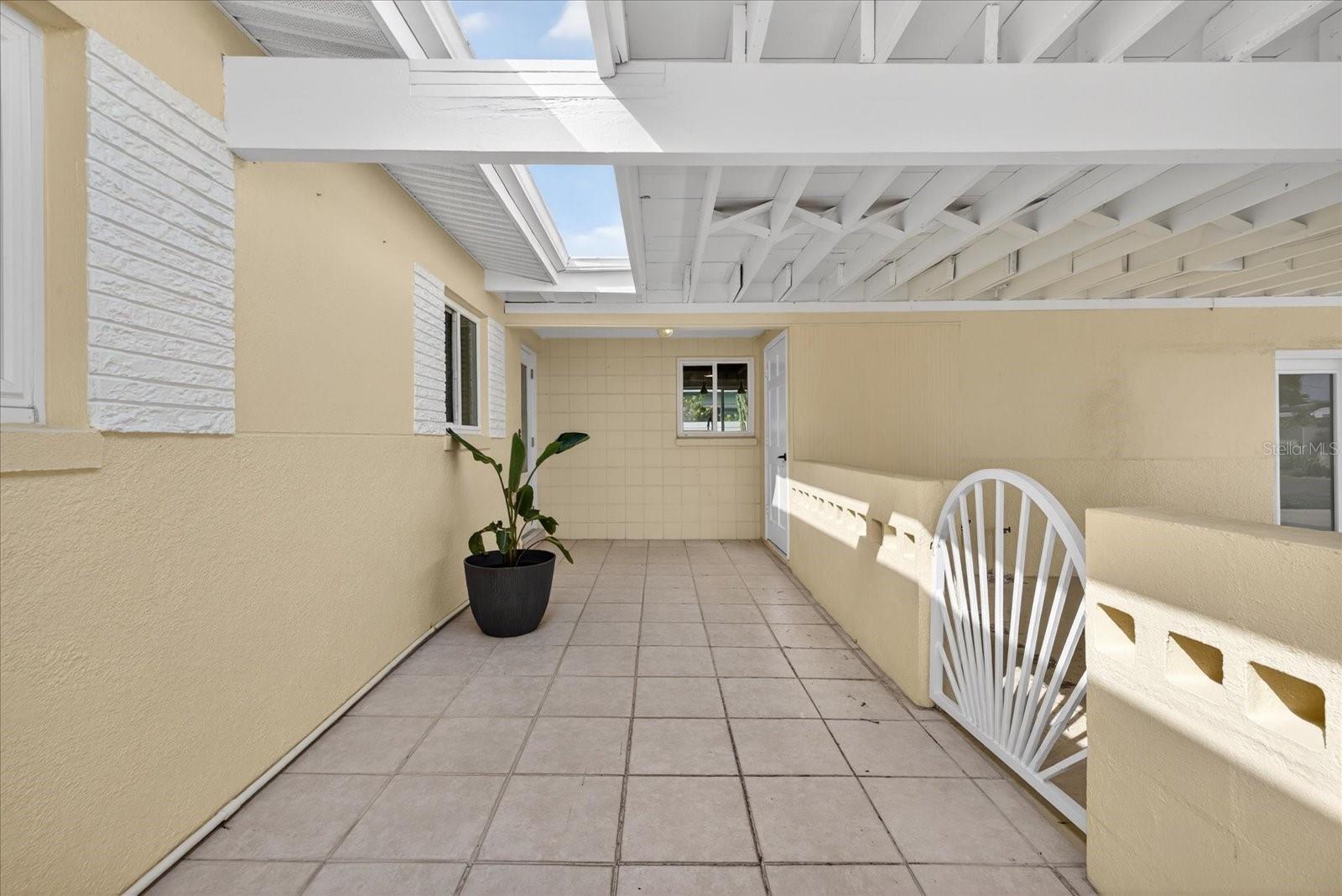 16126 4TH ST E, REDINGTON BEACH, FL, 33708