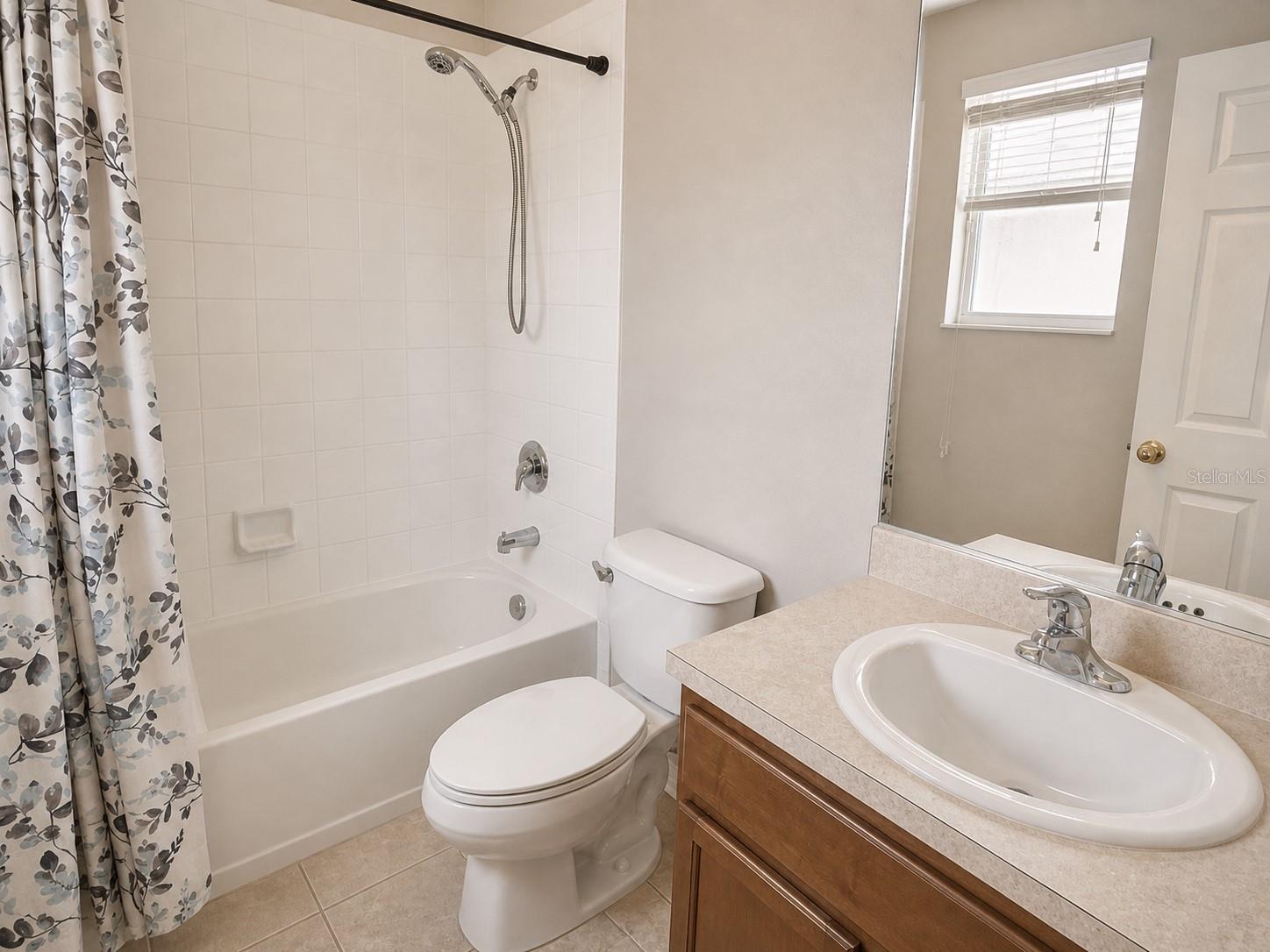 1126 GRANTHAM DR, SARASOTA, FL, 34234