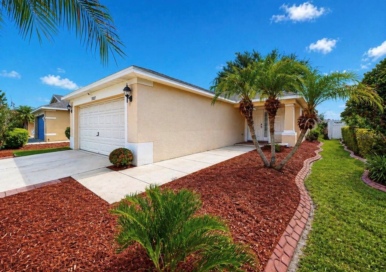 11537 CRESTLAKE VILLAGE DR, RIVERVIEW, FL, 33569