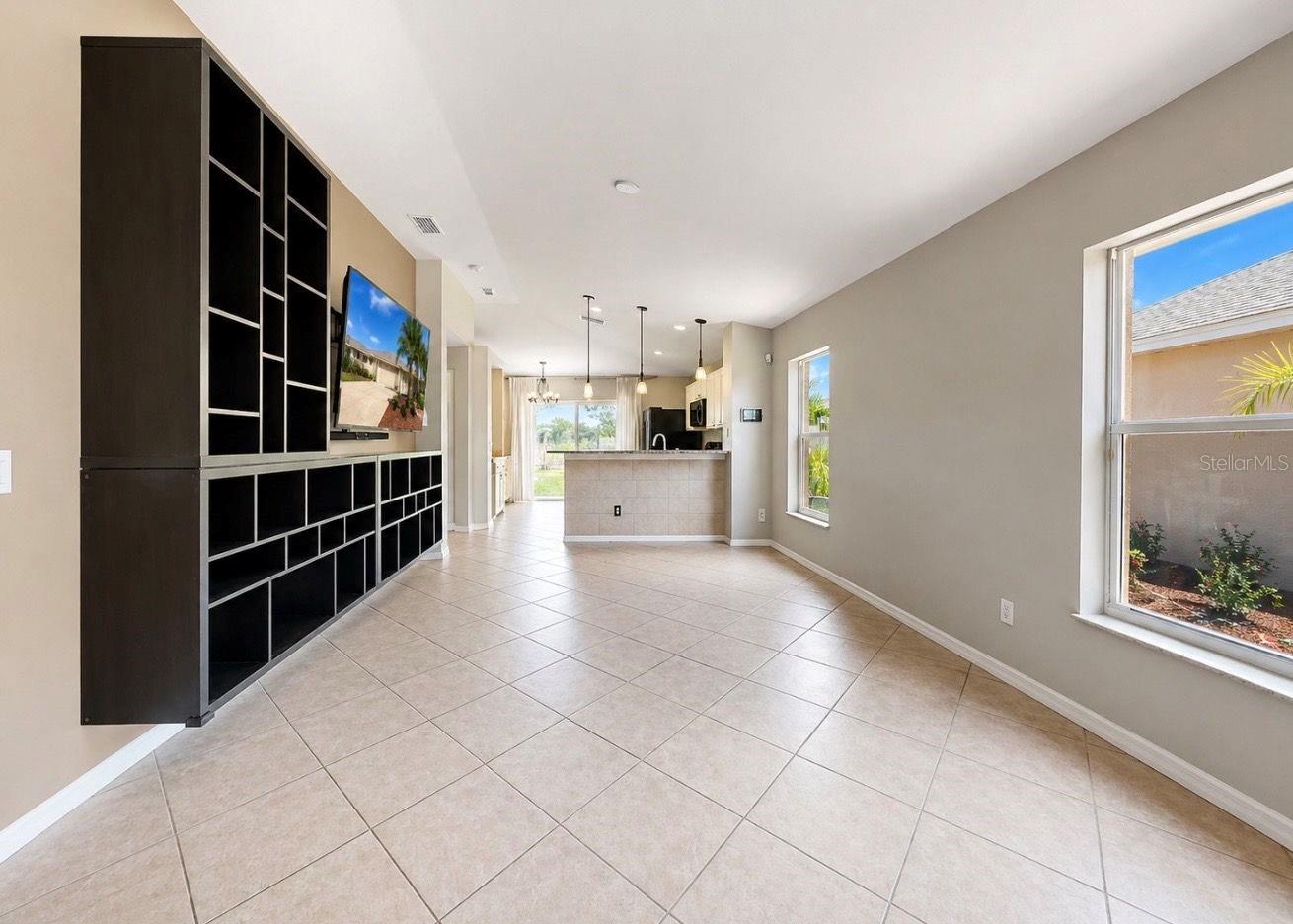 11537 CRESTLAKE VILLAGE DR, RIVERVIEW, FL, 33569