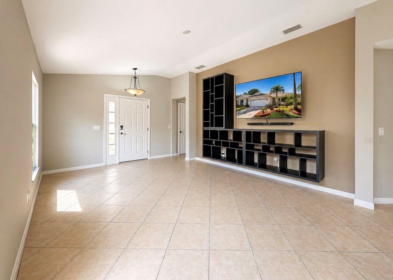 11537 CRESTLAKE VILLAGE DR, RIVERVIEW, FL, 33569