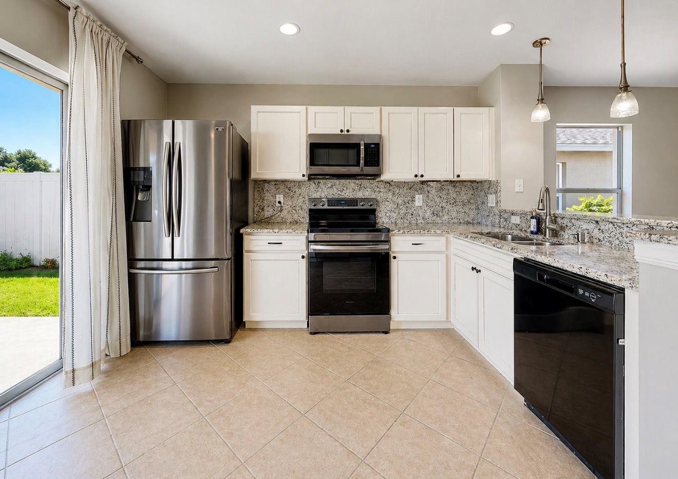 11537 CRESTLAKE VILLAGE DR, RIVERVIEW, FL, 33569