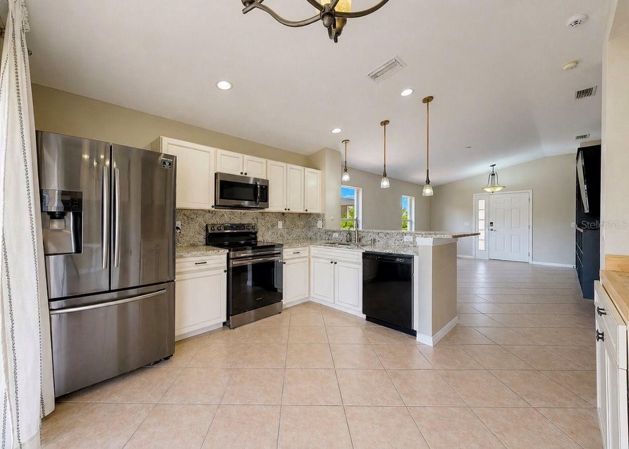 11537 CRESTLAKE VILLAGE DR, RIVERVIEW, FL, 33569