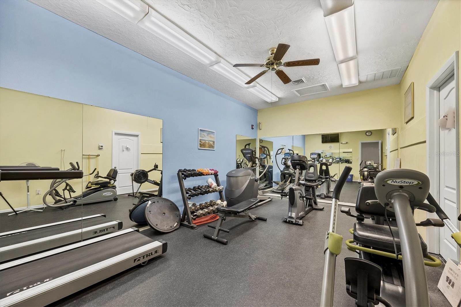 1215 S PORTOFINO DR #406, SARASOTA, FL, 34242
