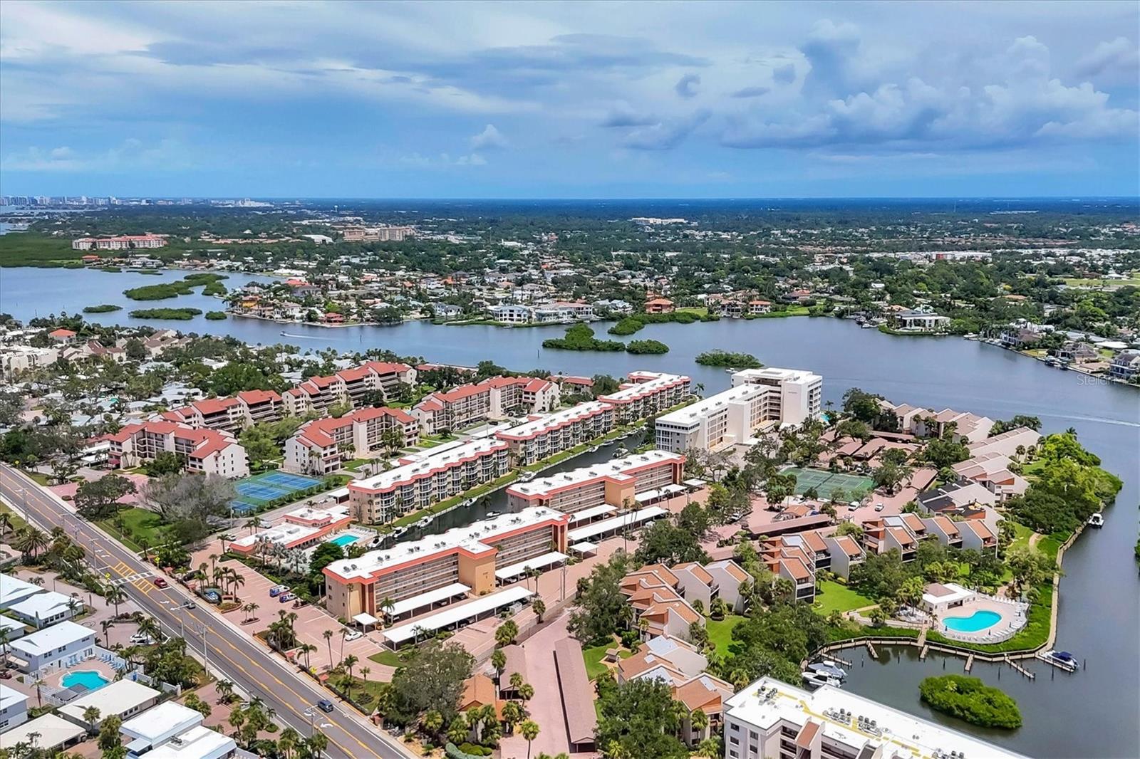 1215 S PORTOFINO DR #406, SARASOTA, FL, 34242