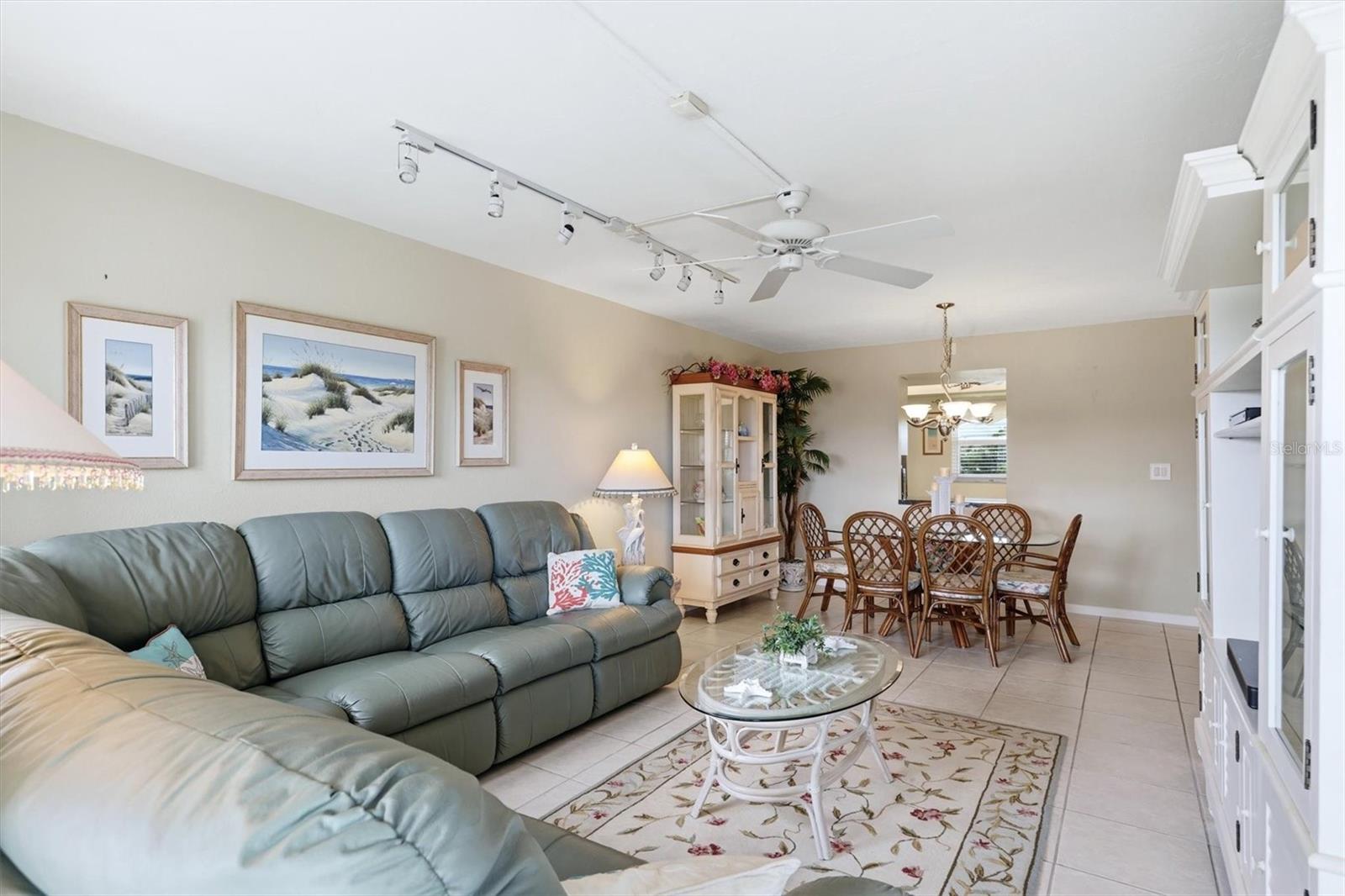 1215 S PORTOFINO DR #406, SARASOTA, FL, 34242
