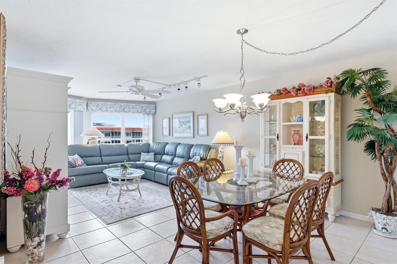 1215 S PORTOFINO DR #406, SARASOTA, FL, 34242