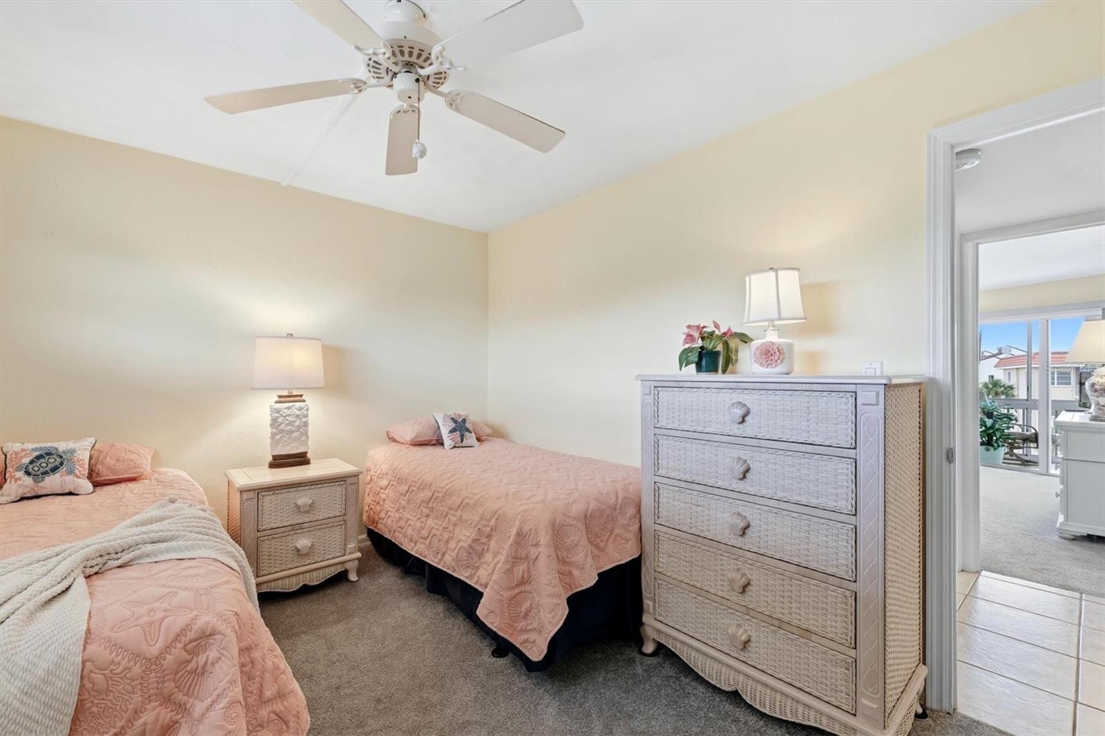 1215 S PORTOFINO DR #406, SARASOTA, FL, 34242