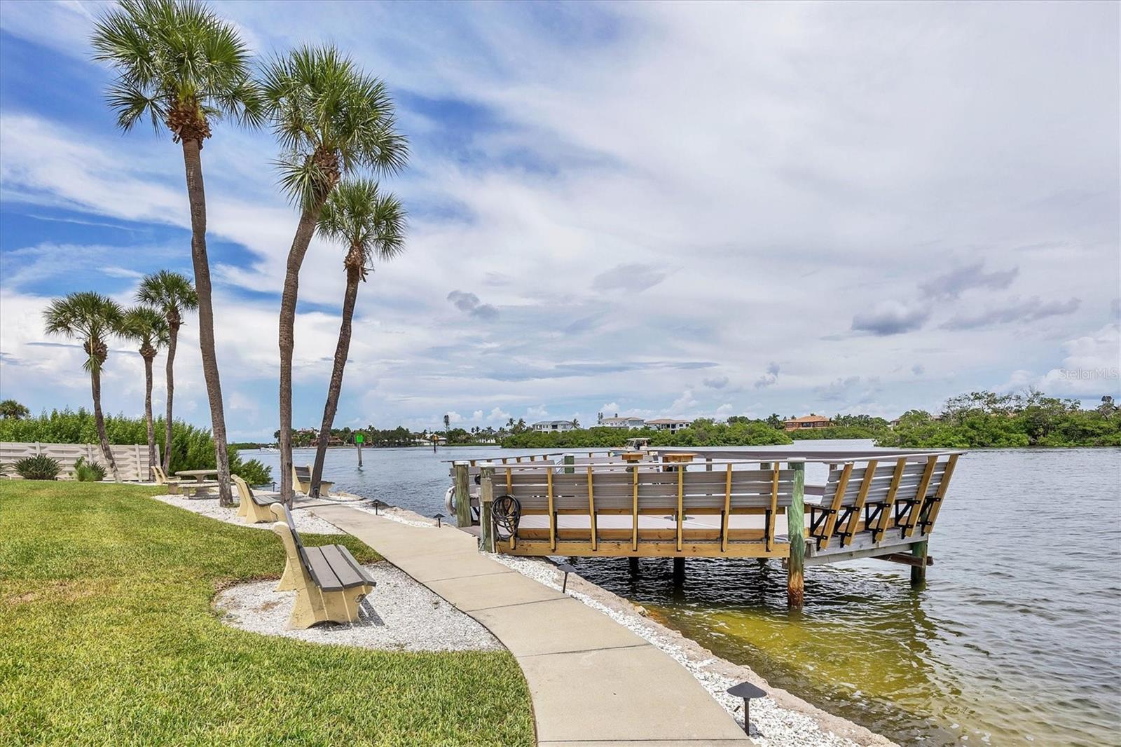 1215 S PORTOFINO DR #406, SARASOTA, FL, 34242