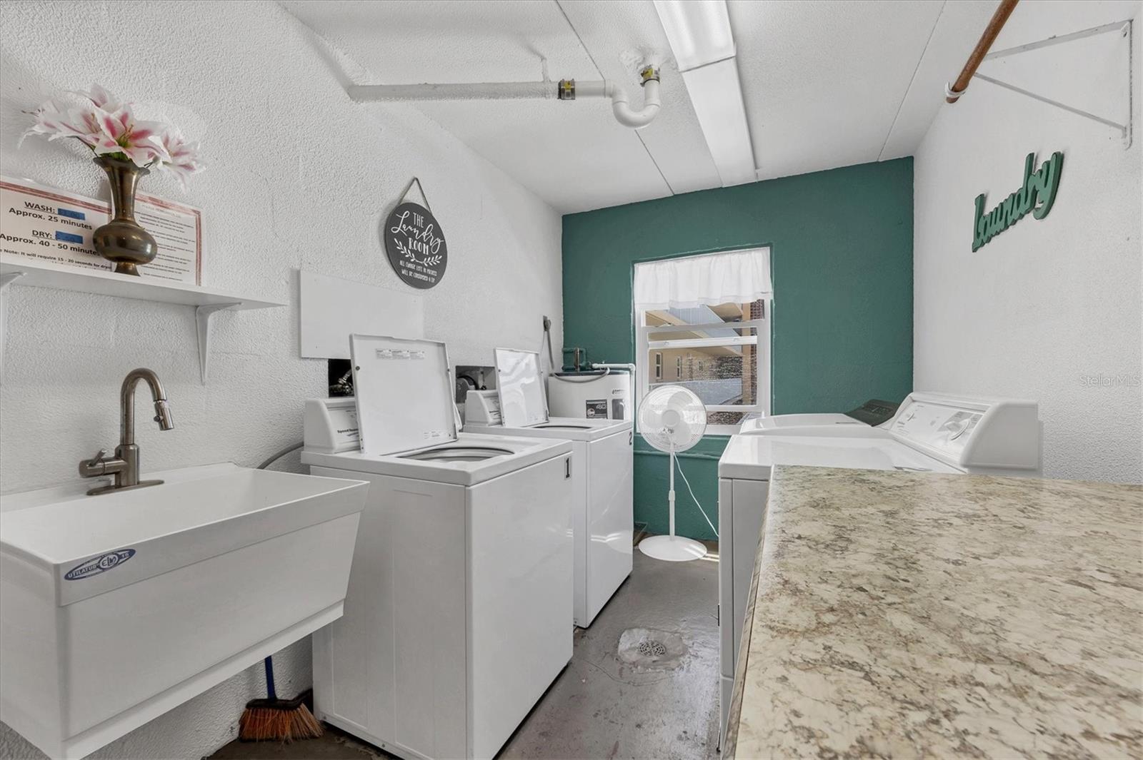 1215 S PORTOFINO DR #406, SARASOTA, FL, 34242