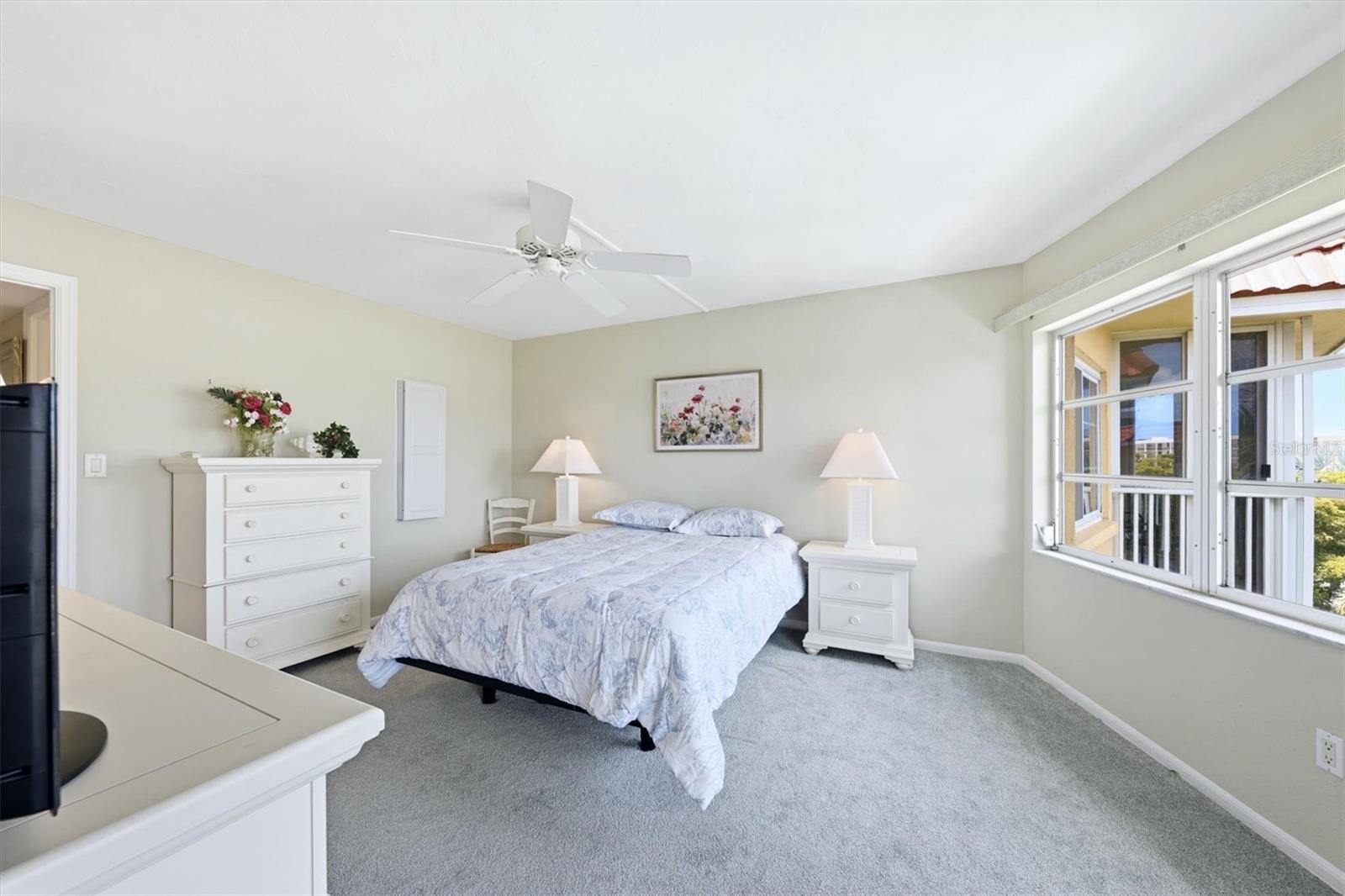 1215 S PORTOFINO DR #406, SARASOTA, FL, 34242