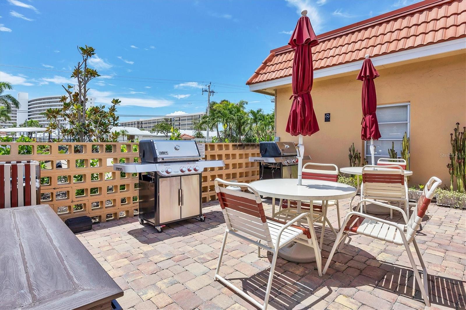 1215 S PORTOFINO DR #406, SARASOTA, FL, 34242