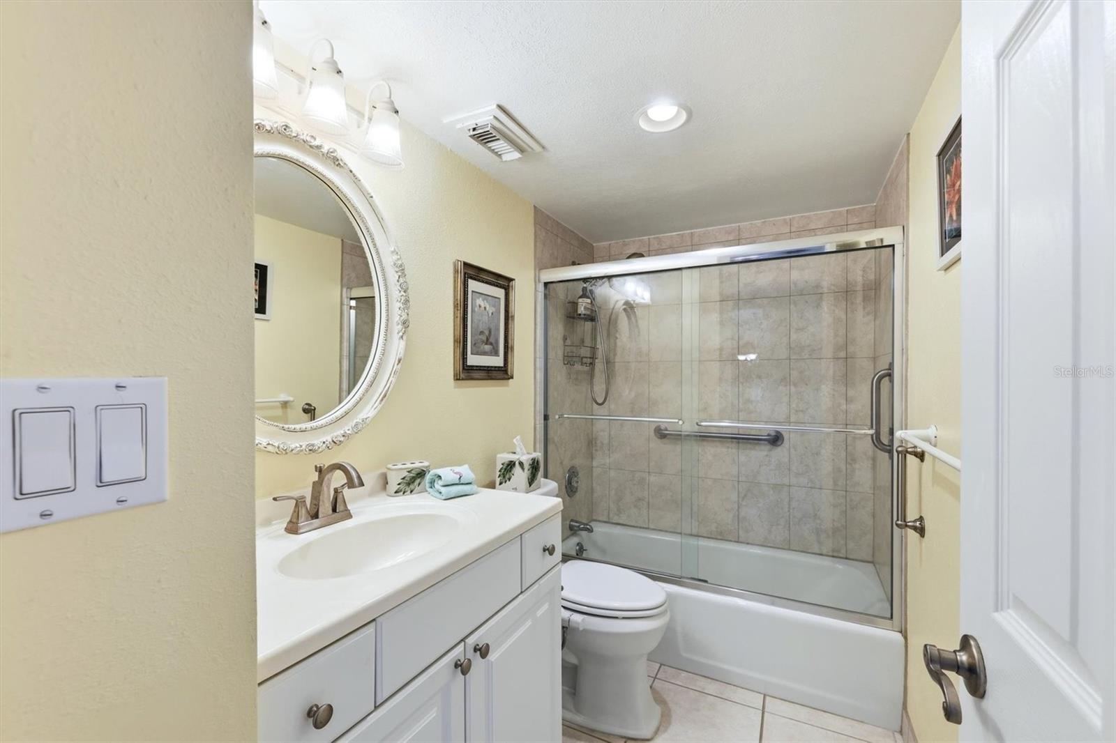 1215 S PORTOFINO DR #406, SARASOTA, FL, 34242