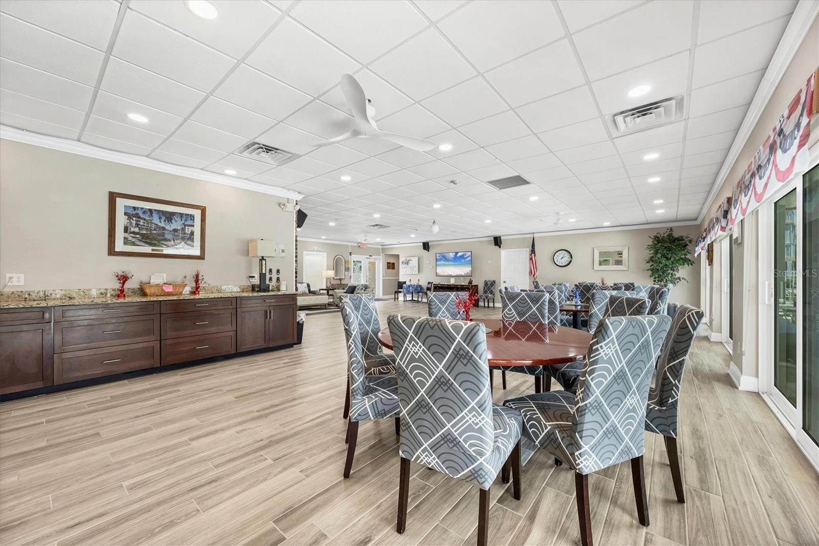 1215 S PORTOFINO DR #406, SARASOTA, FL, 34242