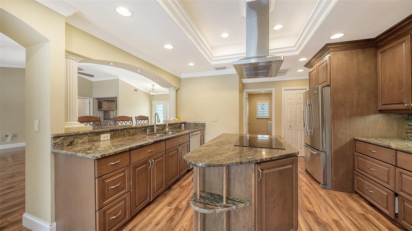 6921 COUNTRY LAKES CIR, SARASOTA, FL, 34243