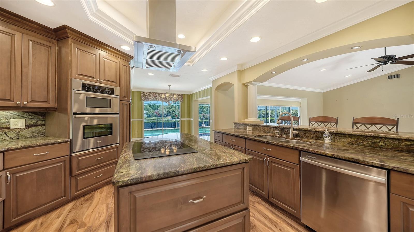 6921 COUNTRY LAKES CIR, SARASOTA, FL, 34243