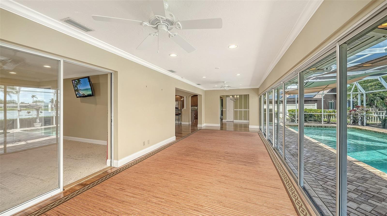 6921 COUNTRY LAKES CIR, SARASOTA, FL, 34243