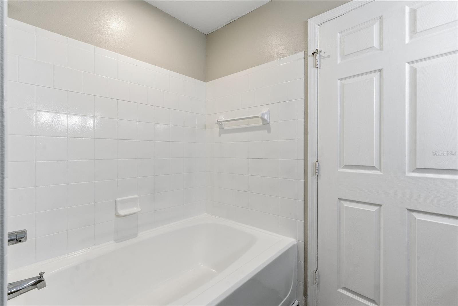 9646 LAKE CHASE ISLAND WAY #9646, TAMPA, FL, 33626