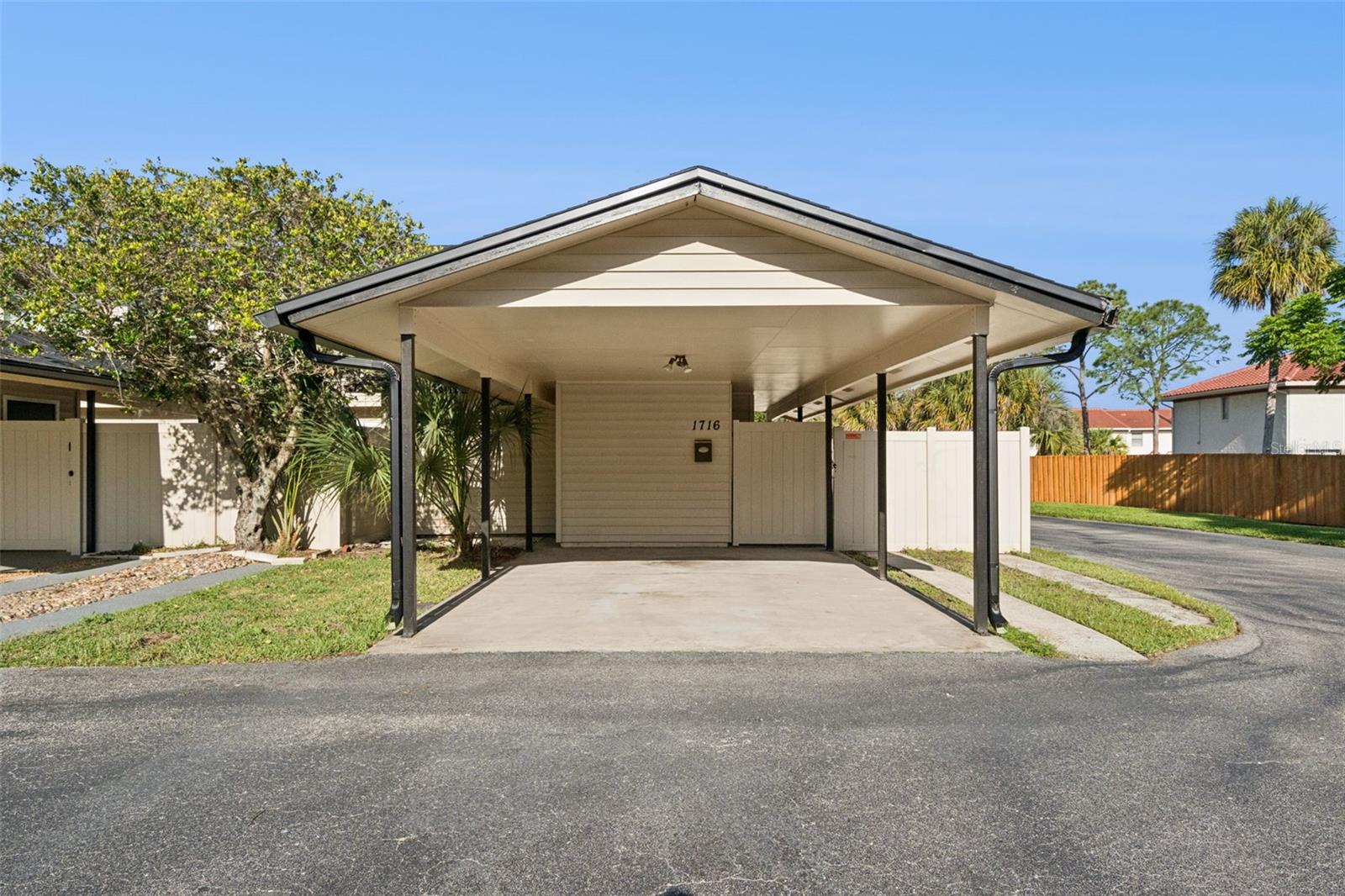 1716 LAFAYETTE CT #1716, ORLANDO, FL, 32807