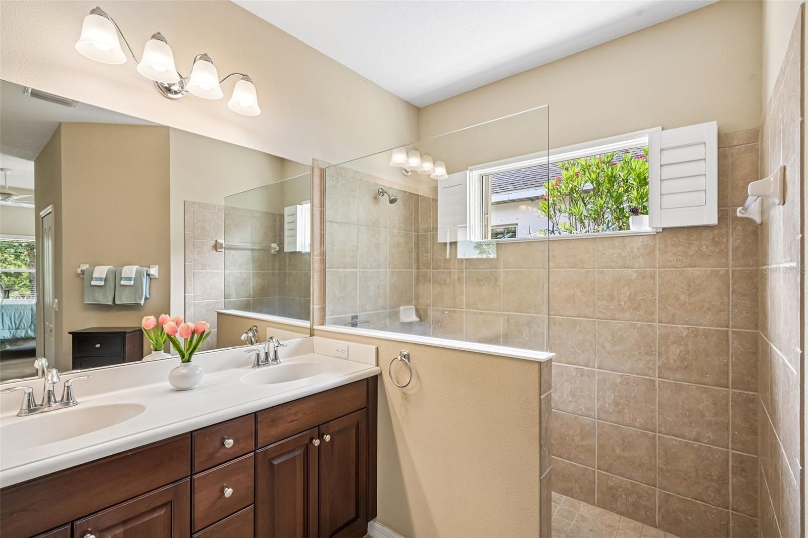 11718 FOREST PARK CIR, BRADENTON, FL, 34211