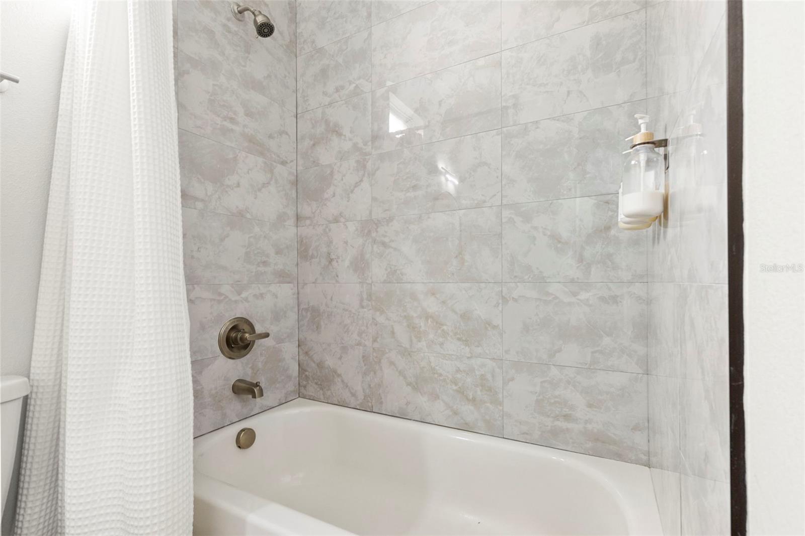 510 E LIME ST, TARPON SPRINGS, FL, 34689