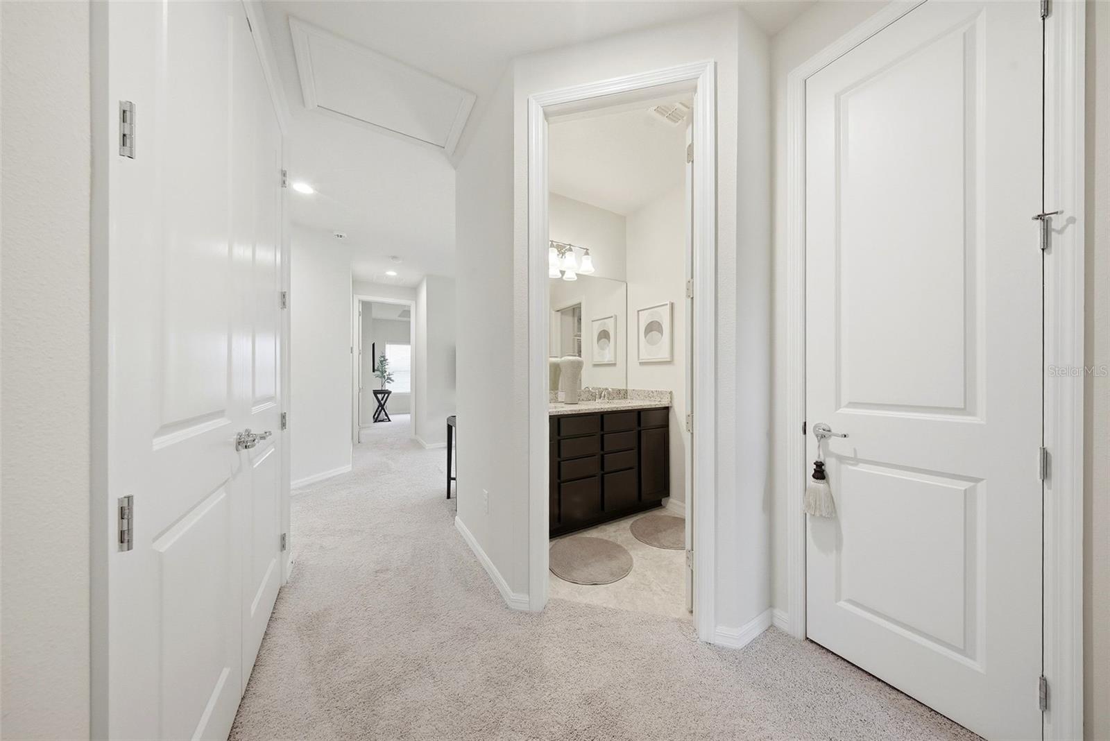 5920 VILLAGE CENTER DR, LITHIA, FL, 33547