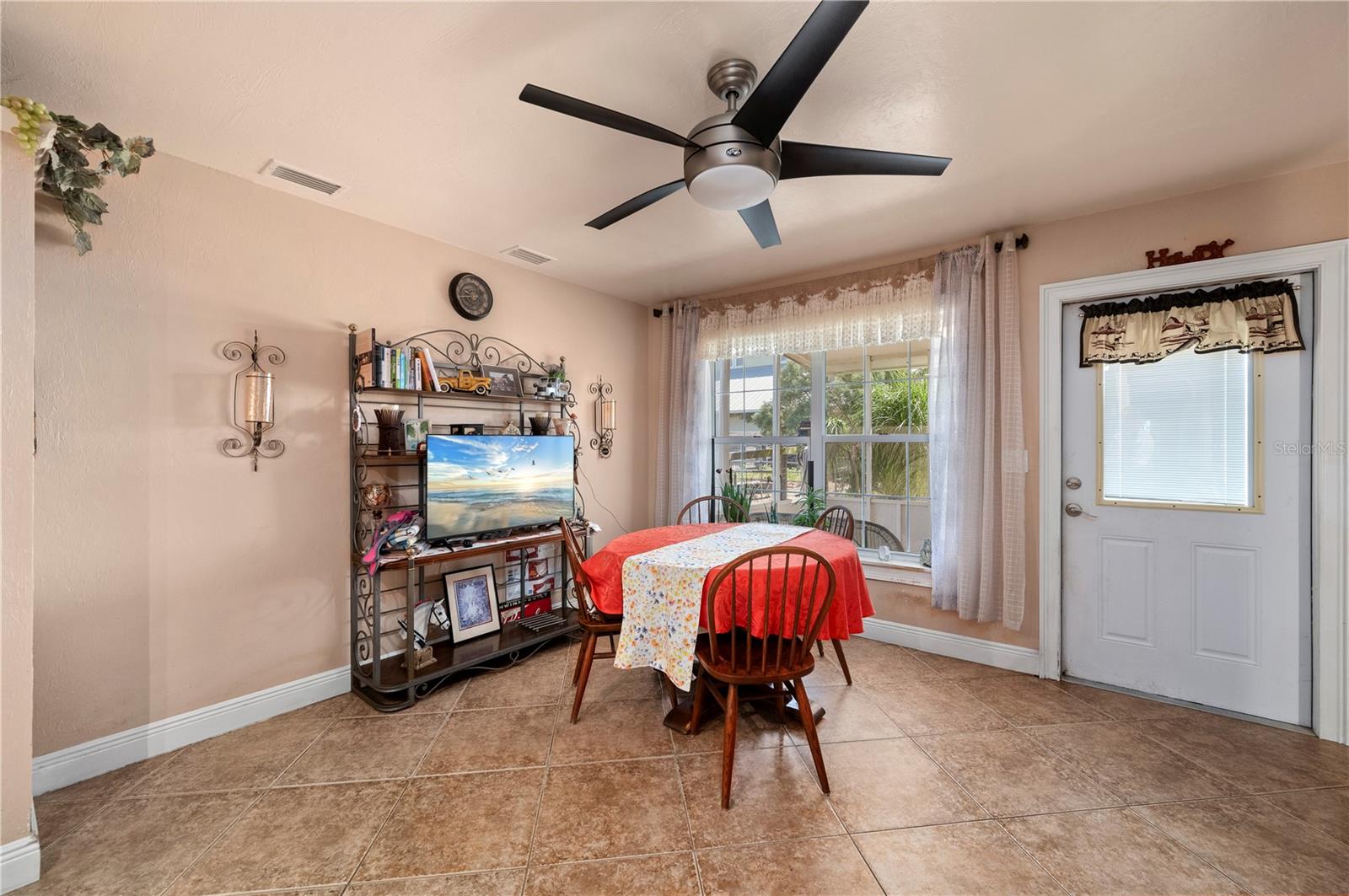 38780 WASHINGTON LOOP RD, PUNTA GORDA, FL, 33982