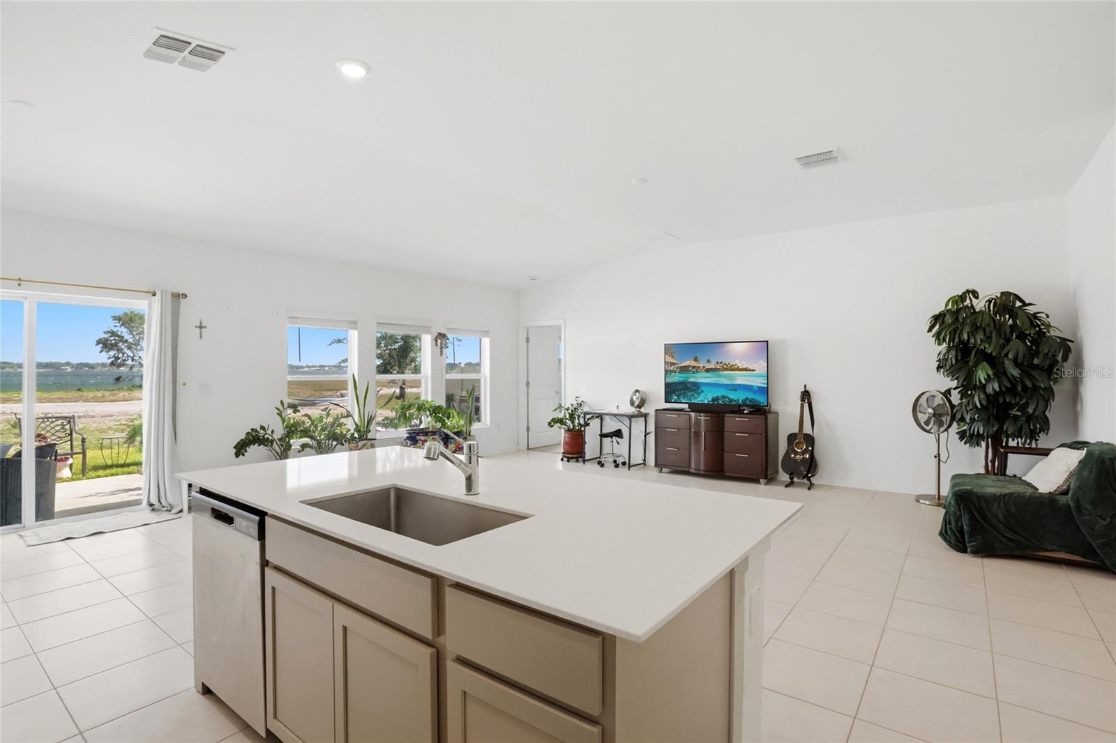 740 TROTTERS DR, EAGLE LAKE, FL, 33839