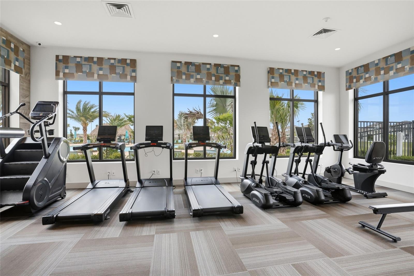 740 TROTTERS DR, EAGLE LAKE, FL, 33839