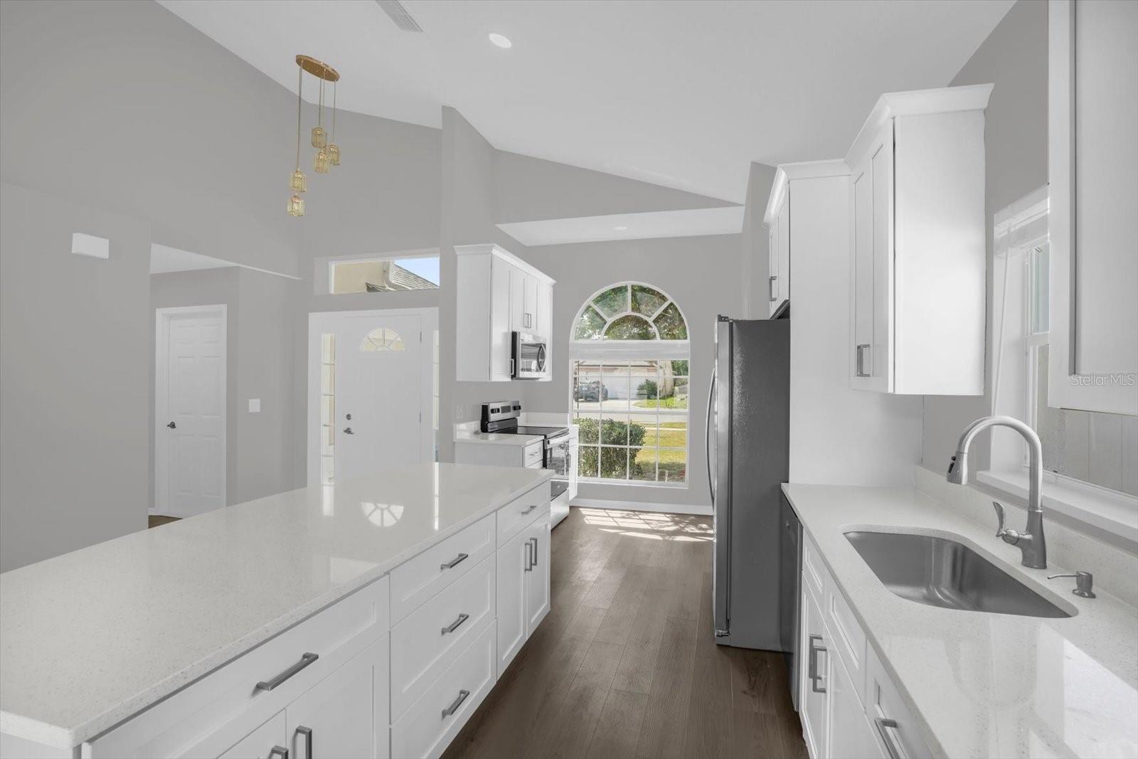 595 QUEENSBRIDGE DR, LAKE MARY, FL, 32746