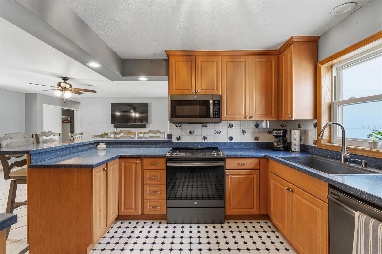 4333 71ST AVE N, PINELLAS PARK, FL, 33781