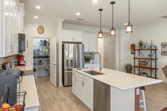 7657 RIDGELAKE CIR, BRADENTON, FL, 34203