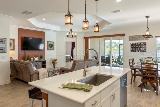 7657 RIDGELAKE CIR, BRADENTON, FL, 34203