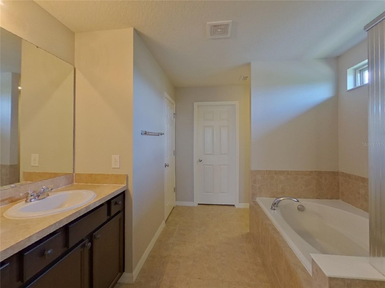 BAYRIDGE, RUSKIN, FL, 33570