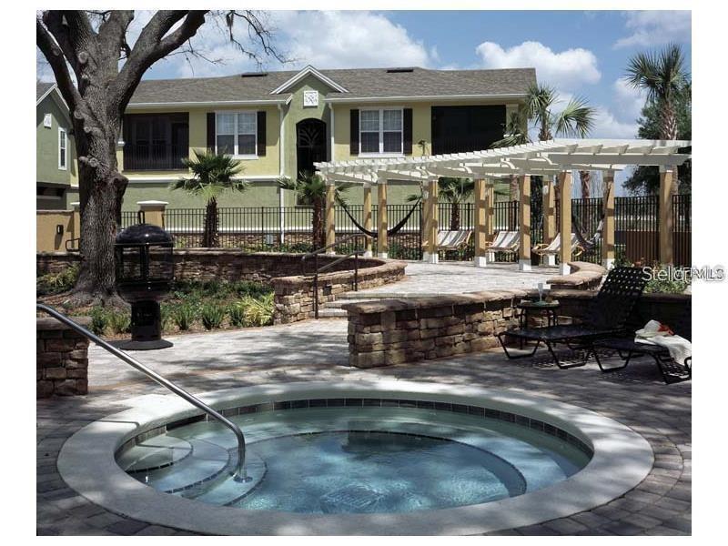 10201 COURTNEY PALMS BLVD #302, TAMPA, FL, 33619