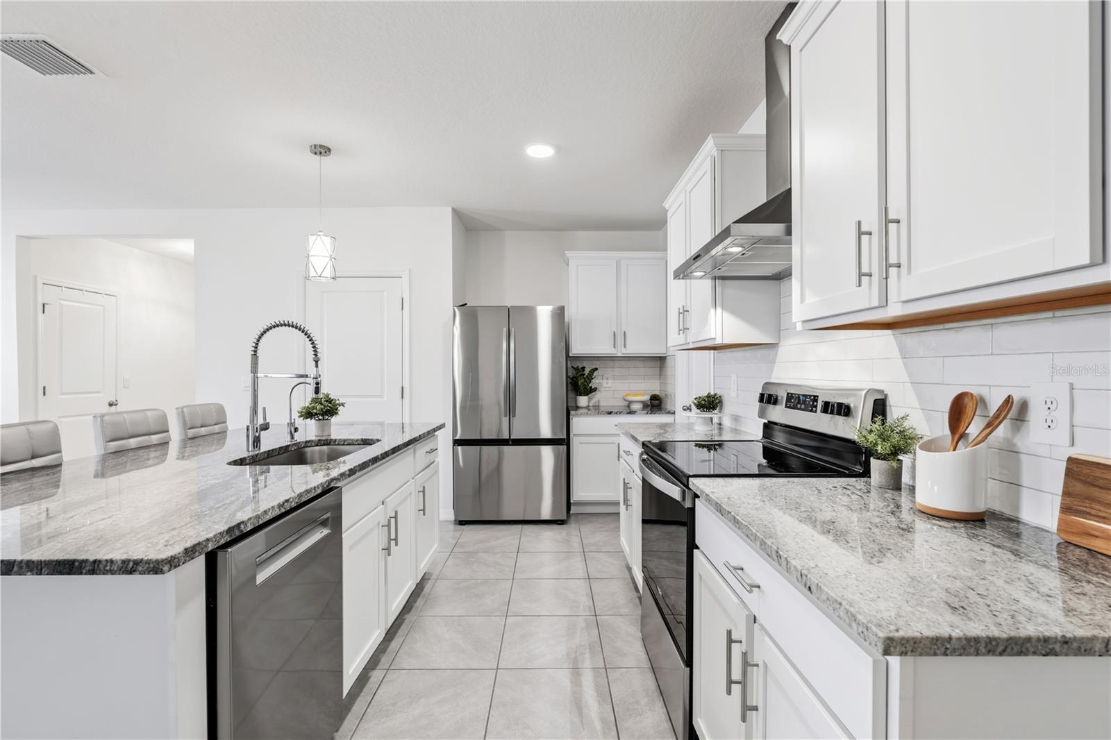 3307 HILLTOP CIR, BRADENTON, FL, 34211