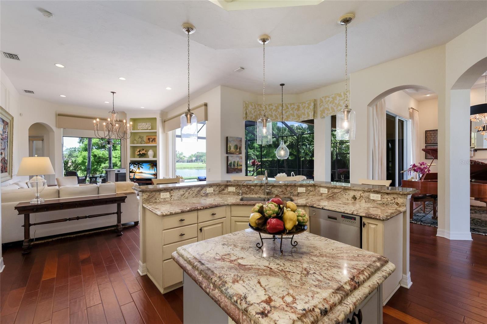 7207 ASHLAND GLN, LAKEWOOD RANCH, FL, 34202