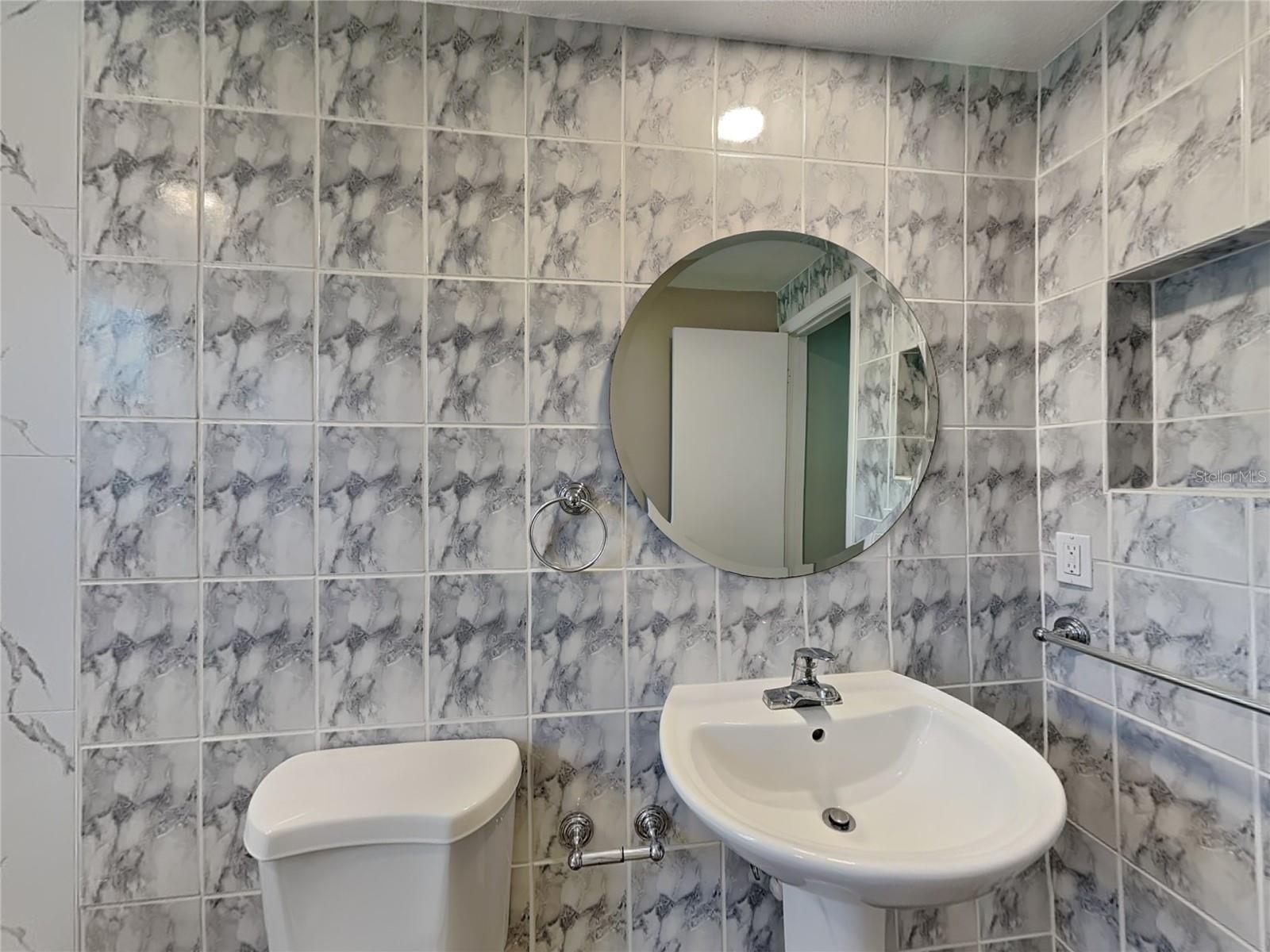 NORTH LAKES SEC B UNIT, TAMPA, FL, 33618