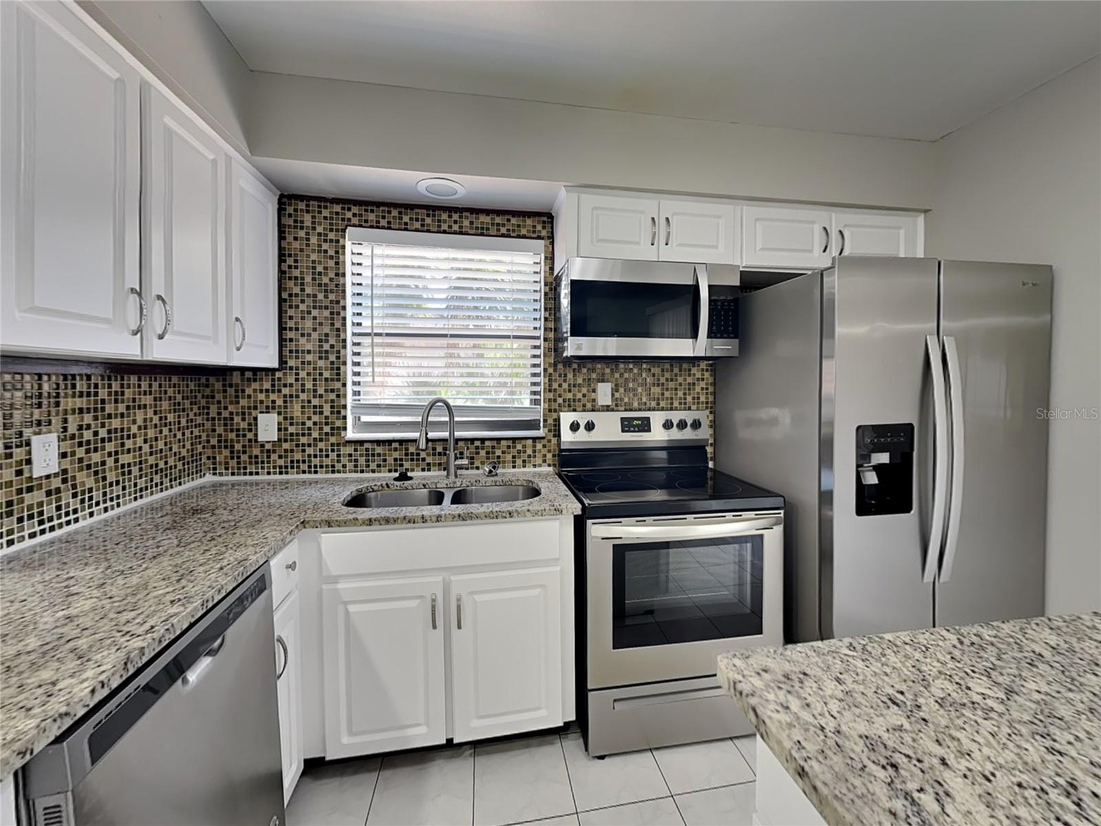 NORTH LAKES SEC B UNIT, TAMPA, FL, 33618