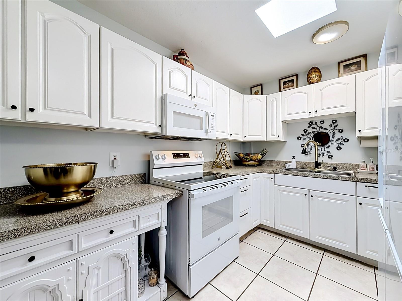 2705 ARC DR, ORLANDO, FL, 32826