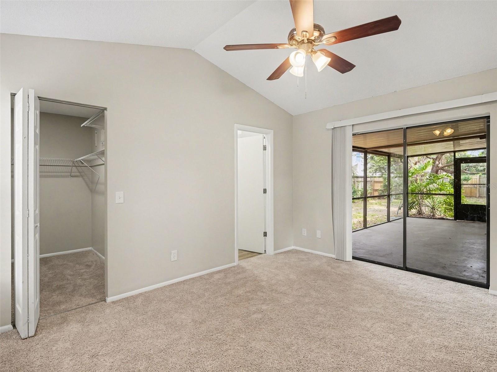 8211 COUNTRY OAKS CT, SARASOTA, FL, 34243