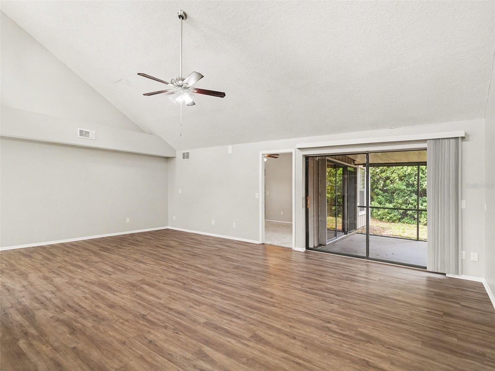 8211 COUNTRY OAKS CT, SARASOTA, FL, 34243