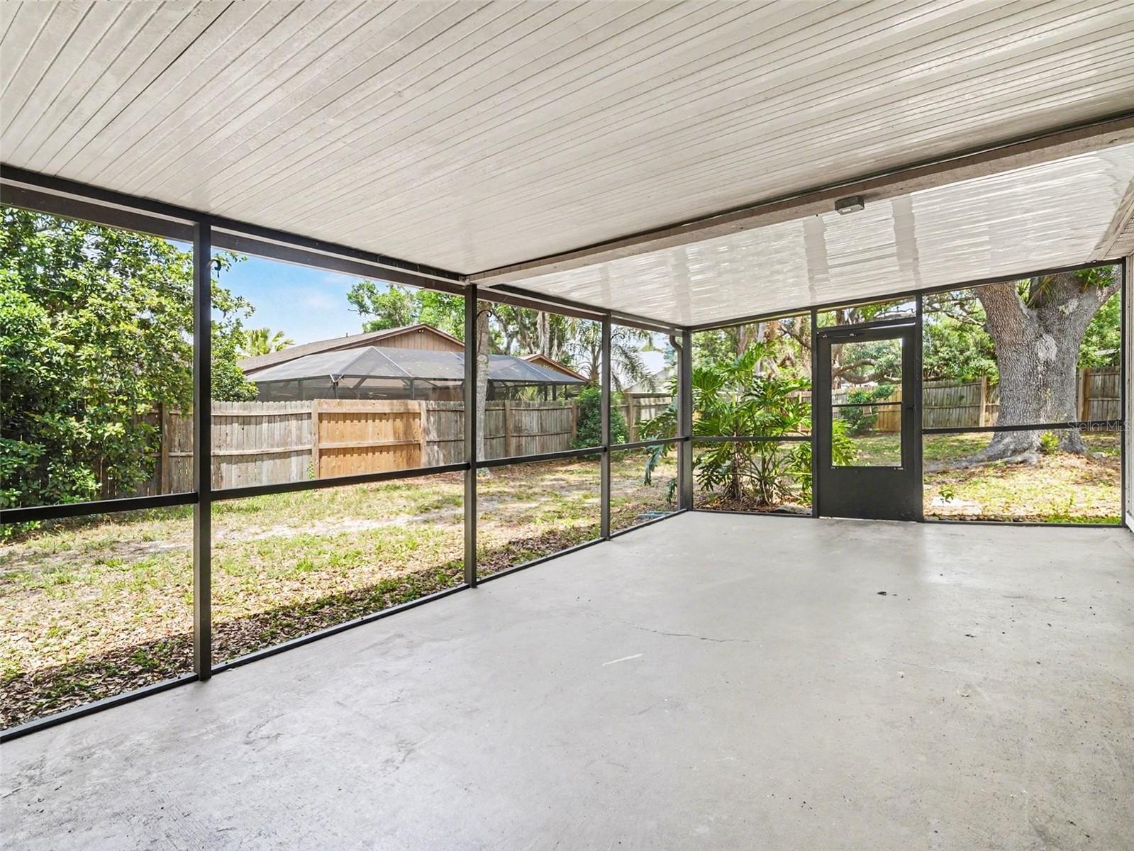 8211 COUNTRY OAKS CT, SARASOTA, FL, 34243